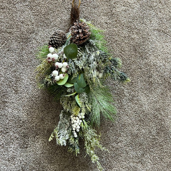 Front Door Christmas Swag - Picture 2 of 9